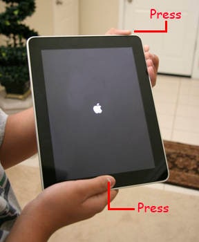 forzar el reinicio del ipad para arreglar el ipad atascado en el logo de apple