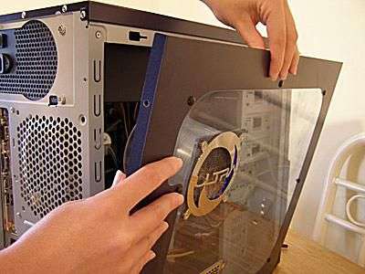 Ouvrez votre PC pour accéder aux lecteurs